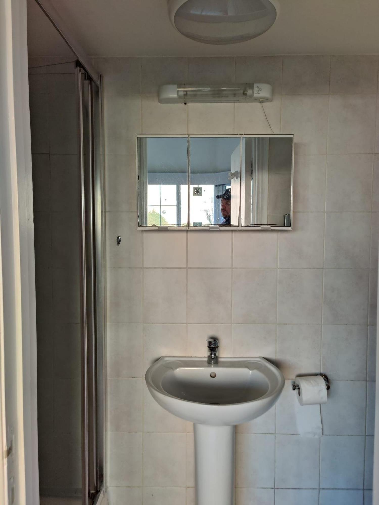 דירות לונדון Studio On Golders Green Road מראה חיצוני תמונה